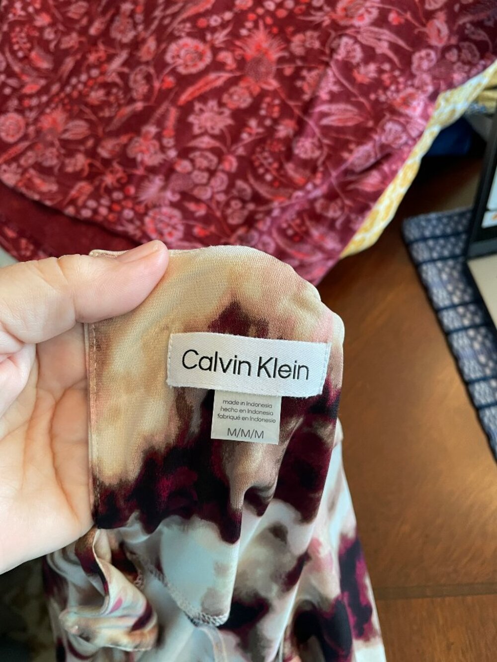 Calvin Klein top - Picture 3 of 3